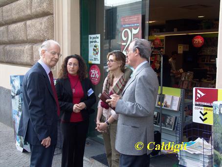 Omaggio floreale al Maestro Ruggiero Leoncavallo - Napoli 23 Aprile 2007_020.JPG